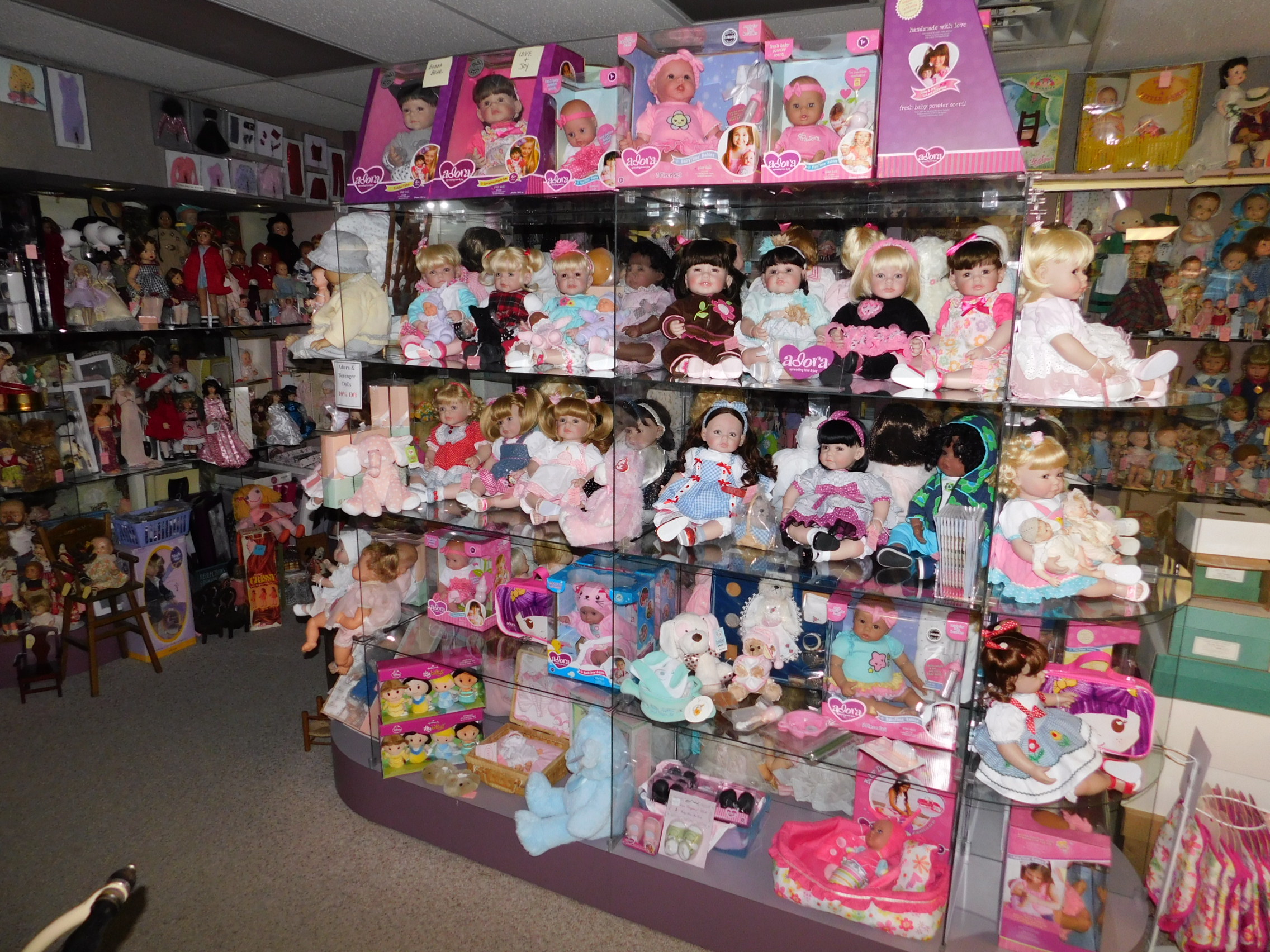 Gigi's dolls and store teddy bears