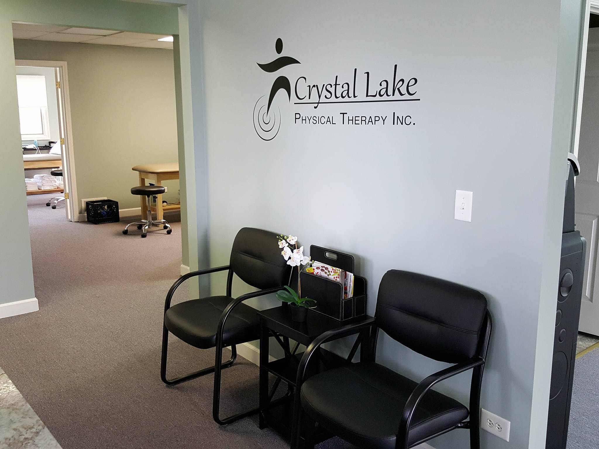 Meet Emily Craigen of Crystal Lake Physical Therapy in Crystal Lake Voyage Chicago Chicago