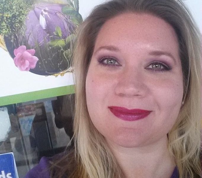 Meet Sarah Dick Of Natural Alternatives Herb Shop In South Elgin 