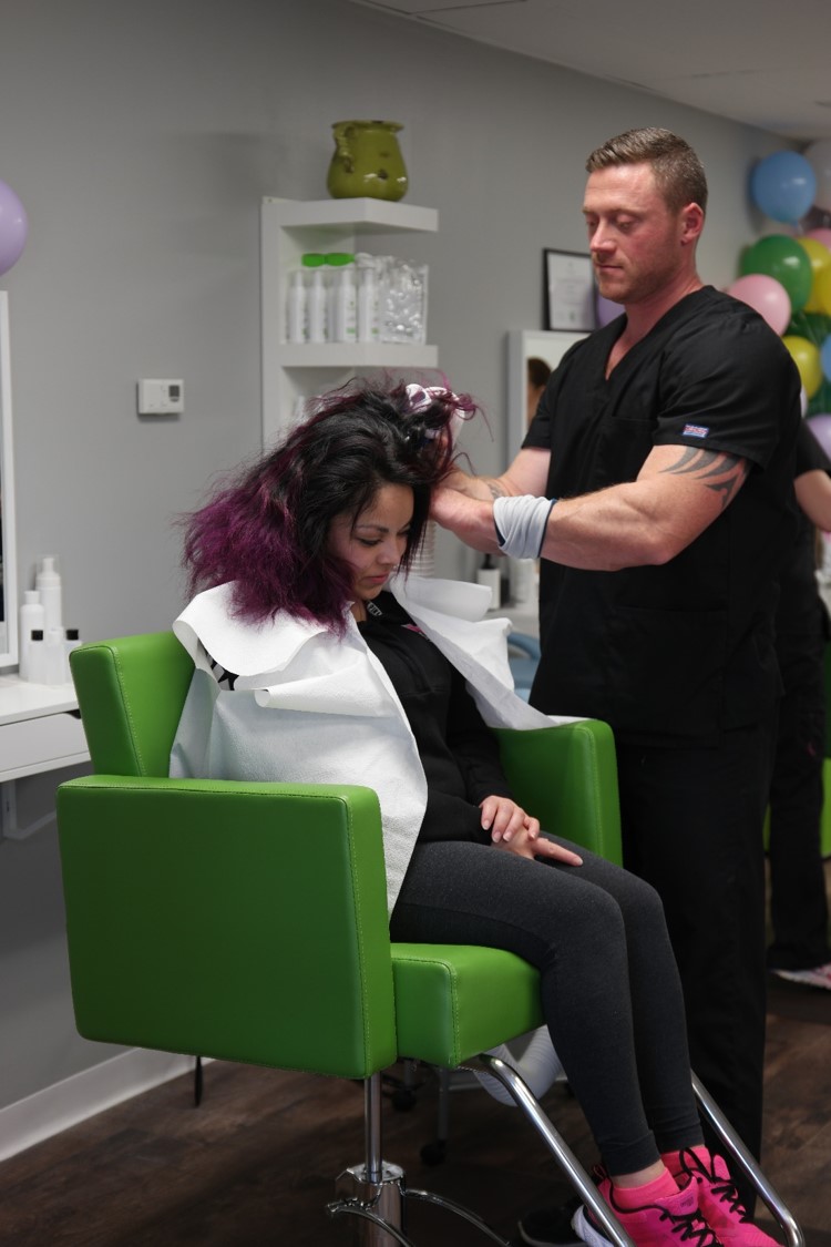 Meet Erin and Nick Hawn of Lice Clinics of AmericaVernon Hills in