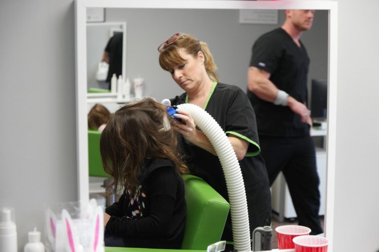 Meet Erin and Nick Hawn of Lice Clinics of AmericaVernon Hills in