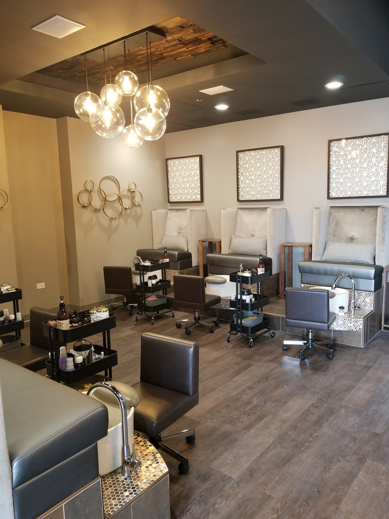 Meet Jessica Lowry and Jill Sprinkle of Nouveau Départ Nail Studio
